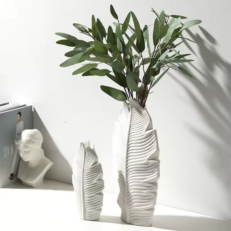 Briora Nordic Leaf Ceramic Vase